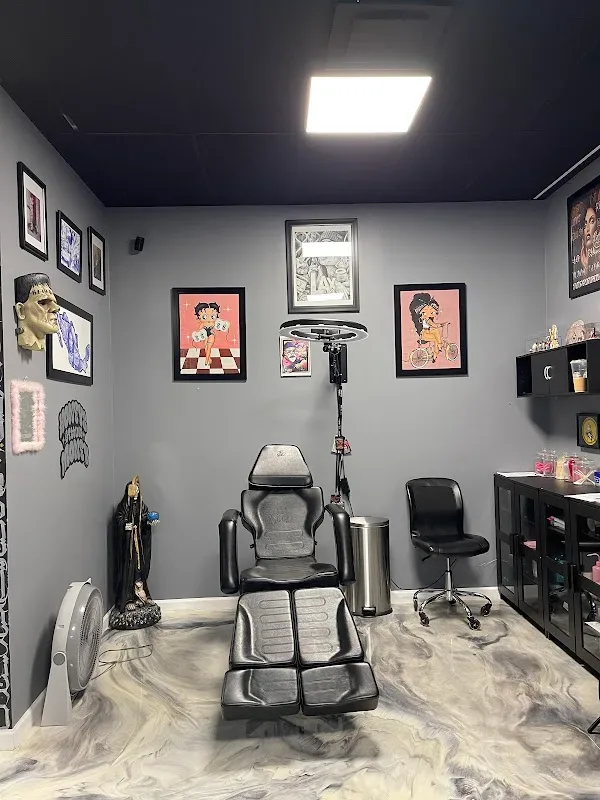 Villains Ink Tattoos & Piercings — Tattoo shop in Fort Worth